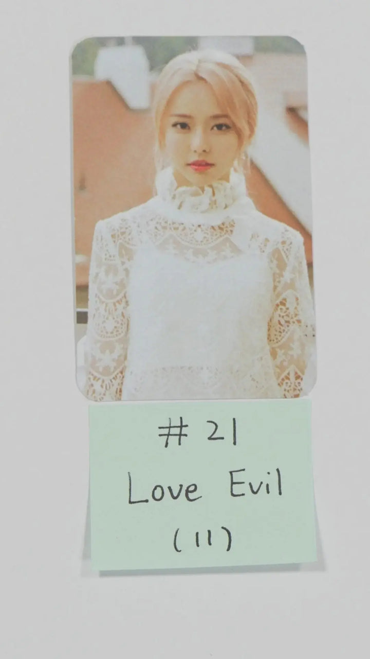 Loona - Official Solo & Unit Photo Card (#2) hallyusuperstore19