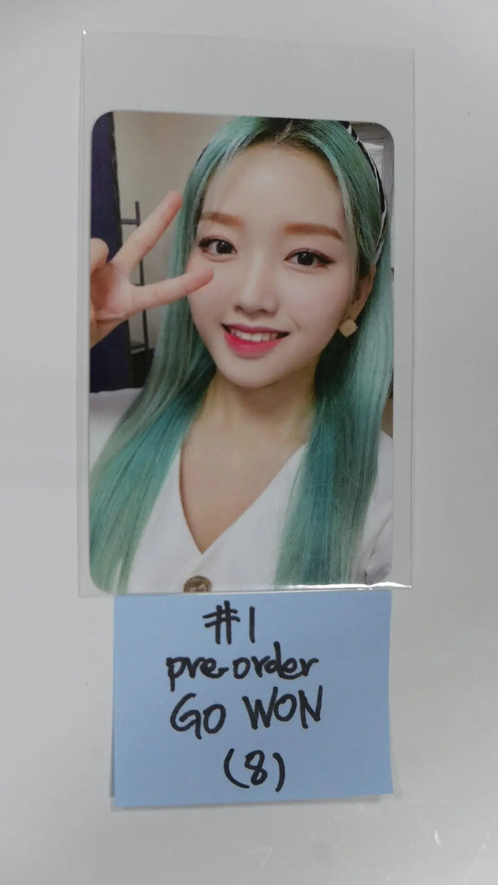 Loona 12:00 - Pre-order (MMT, WithD, Etc) benefit photocard - Chuu & Gowon - HALLYUSUPERSTORE