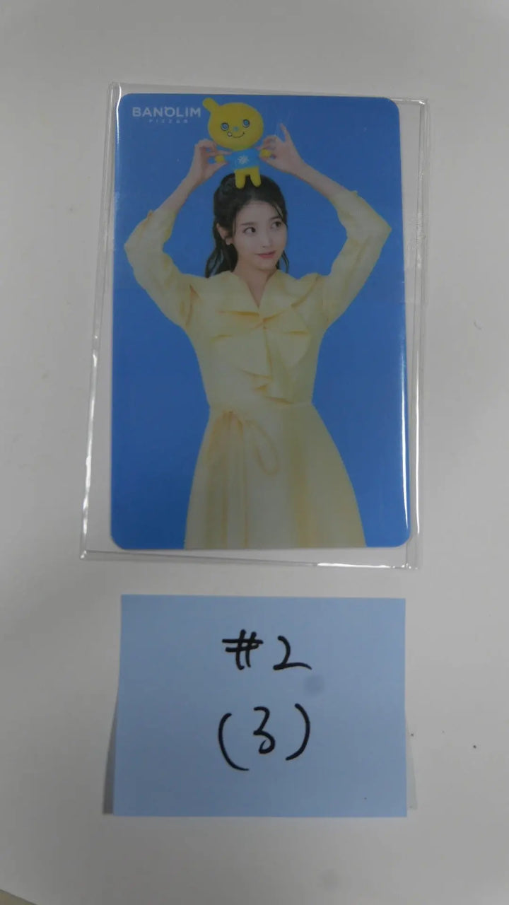 IU - BANOLIM PIZZA EVENT PLASTIC AR PHOTOCARD - HALLYUSUPERSTORE