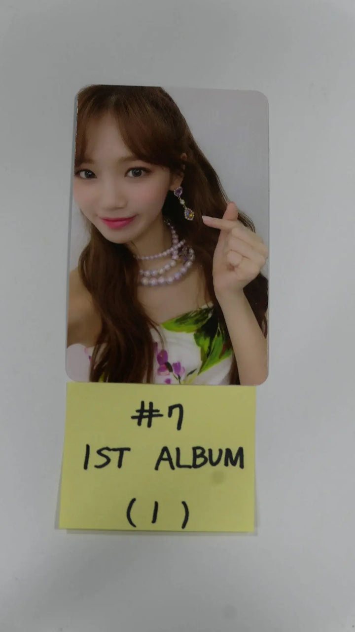 IZ*ONE IZONE 'BLOOM*IZ' / VOL.1- Official Photocard - Chaewon - HALLYUSUPERSTORE