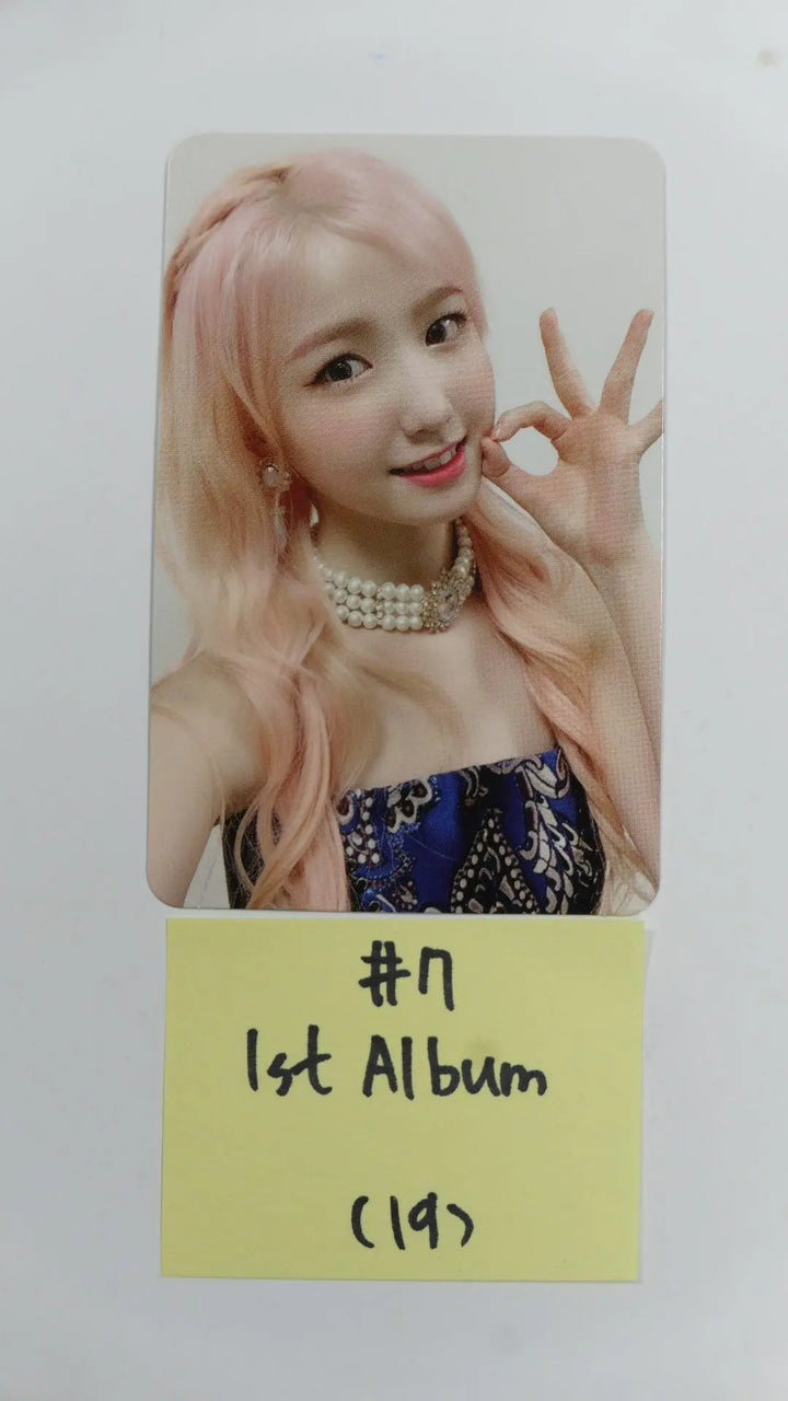 IZ*ONE IZONE 'BLOOM*IZ' / VOL.1- Official Photocard - Hitomi - HALLYUSUPERSTORE