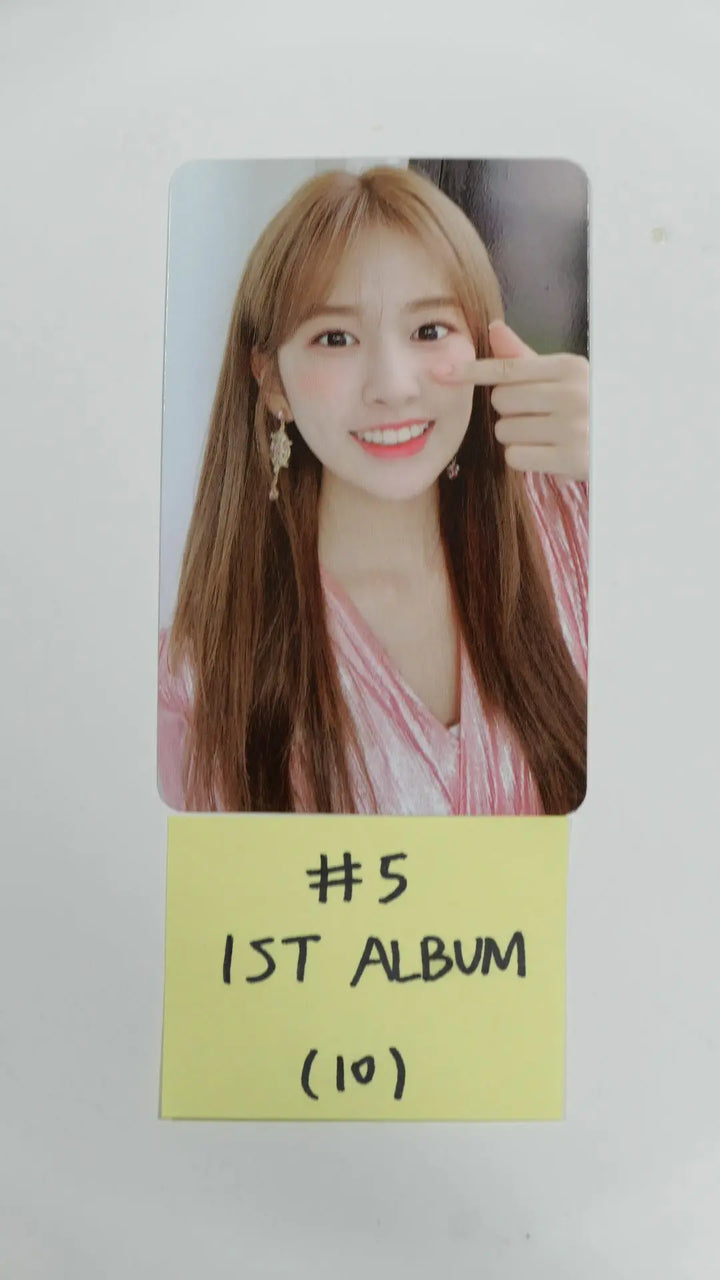 IZ*ONE IZONE 'BLOOM*IZ' / VOL.1- Official Photocard - Yujin - HALLYUSUPERSTORE