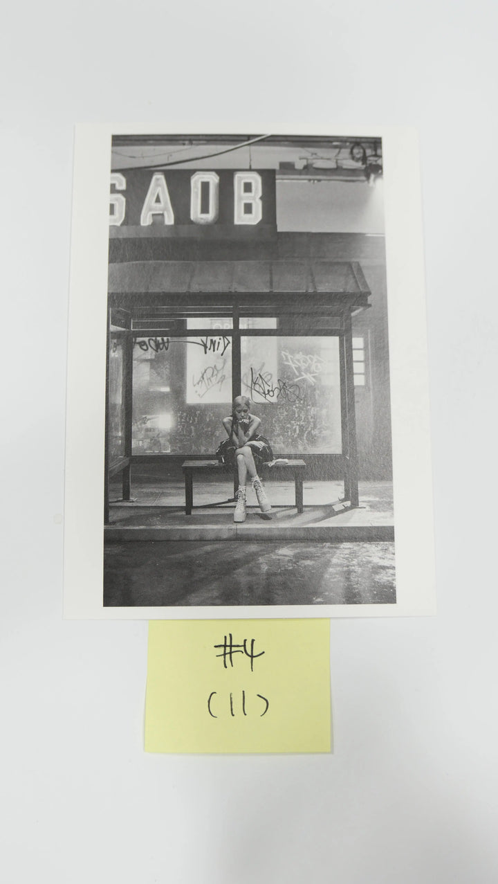 Rose (of Blackpink) -R-   Official Postcard - HALLYUSUPERSTORE