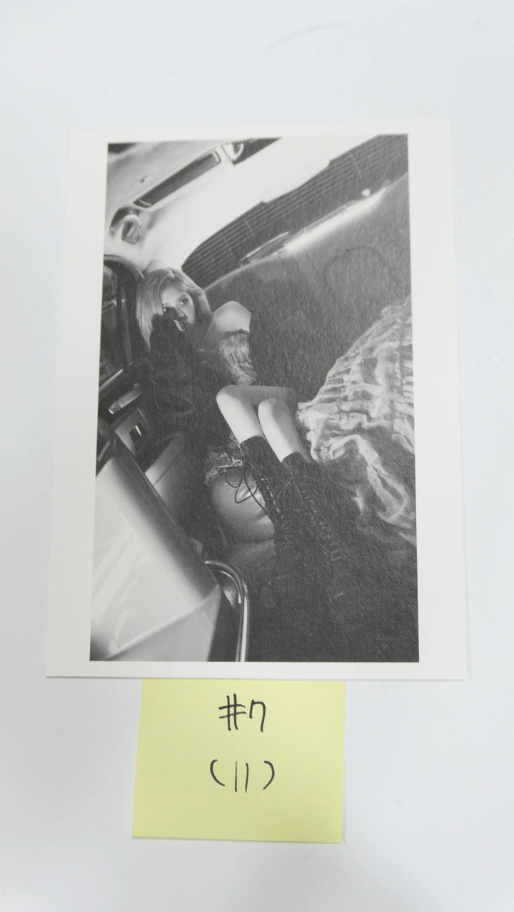 Rose (of Blackpink) -R-   Official Postcard - HALLYUSUPERSTORE