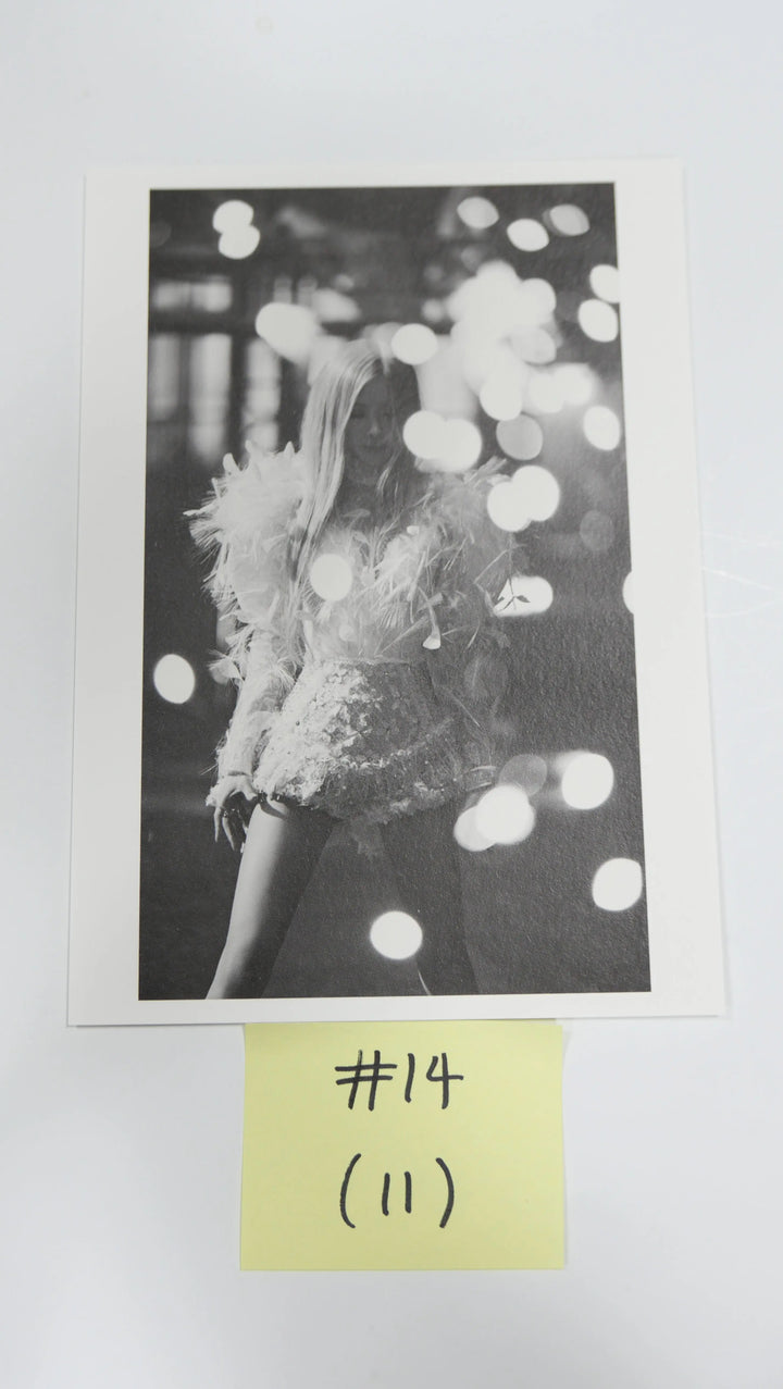 Rose (of Blackpink) -R-   Official Postcard - HALLYUSUPERSTORE