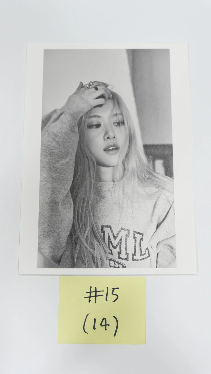 Rose (of Blackpink) -R-   Official Postcard - HALLYUSUPERSTORE