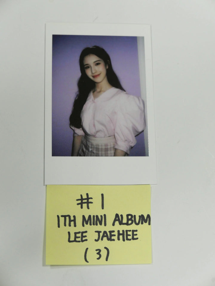 Weeekly "We are" 1st mini - Official Photocard - HALLYUSUPERSTORE