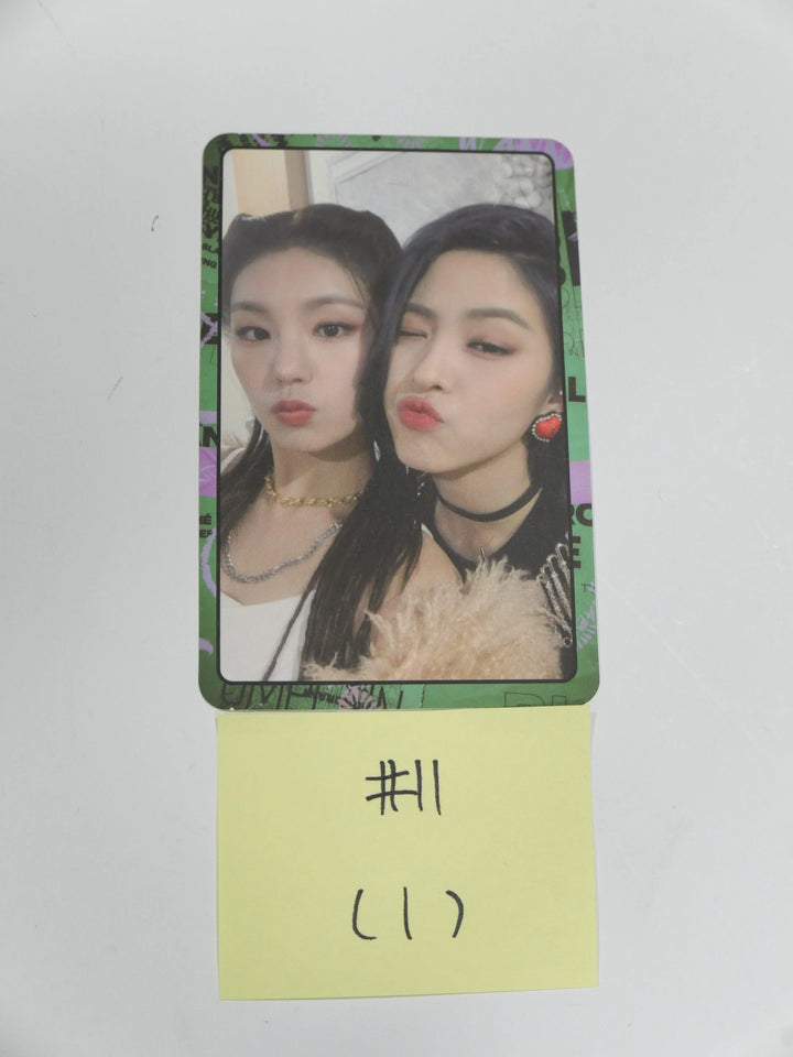 ITZY IT'Z ME - OFFICIAL PHOTOCARD - HALLYUSUPERSTORE