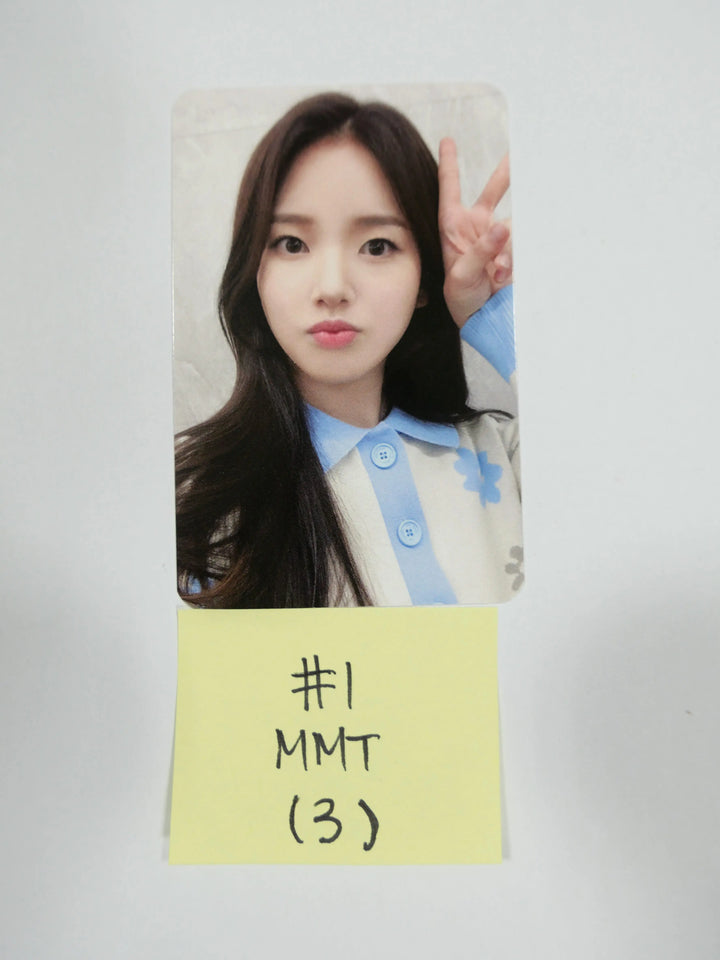 Weeekly "We Play" 3rd mini - MMT event pre-order photocard - HALLYUSUPERSTORE