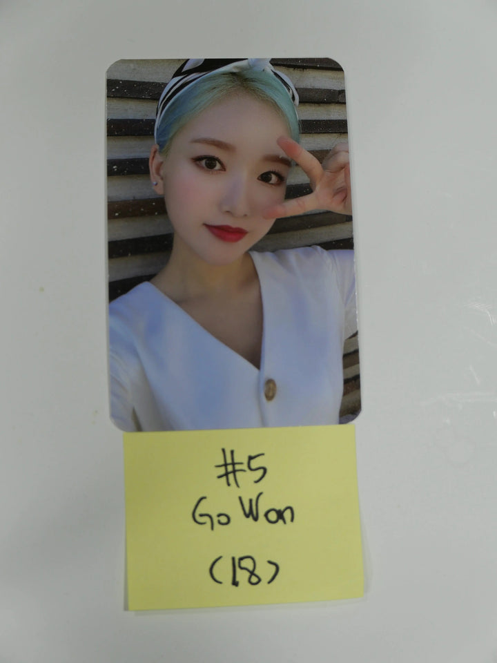 Loona 12:00 - Official Photocard - Gowon - HALLYUSUPERSTORE