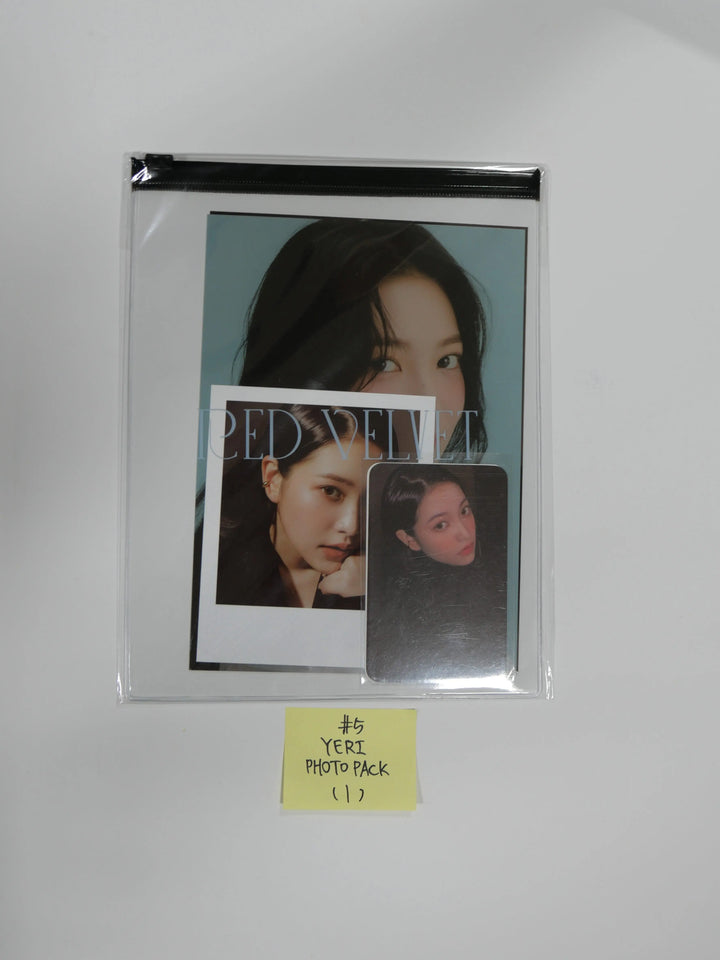 Red Velvet SMTOWN OFFICIAL GOODS 2021 SEASON'S GREETINGS PHOTO PACK +2 PHOTOCARD - HALLYUSUPERSTORE