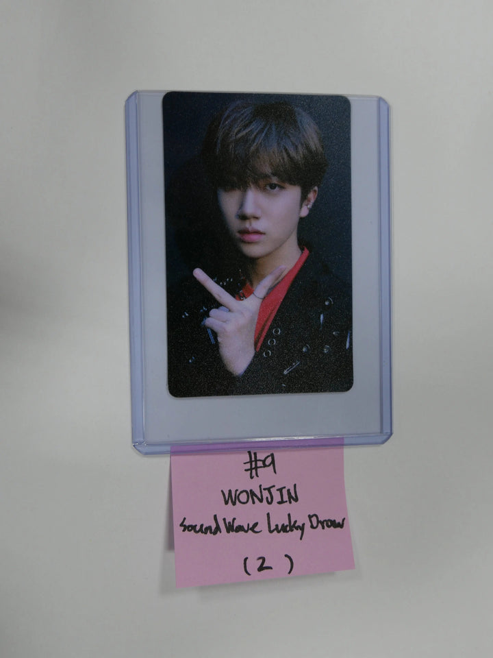 Cravity 'HIDEOUT : BE OUR VOICE' - LUCKY DRAW PLASTIC PHOTO CARD VER. 2 - HALLYUSUPERSTORE