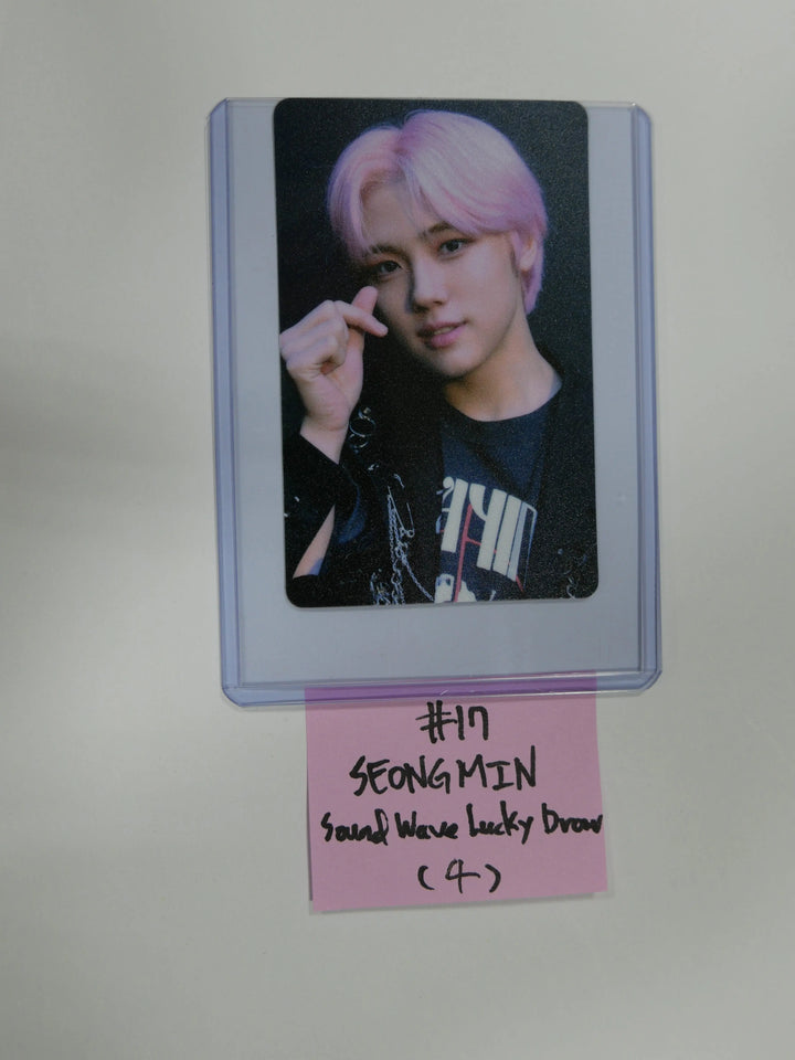 Cravity 'HIDEOUT : BE OUR VOICE' - LUCKY DRAW PLASTIC PHOTO CARD VER. 2 - HALLYUSUPERSTORE