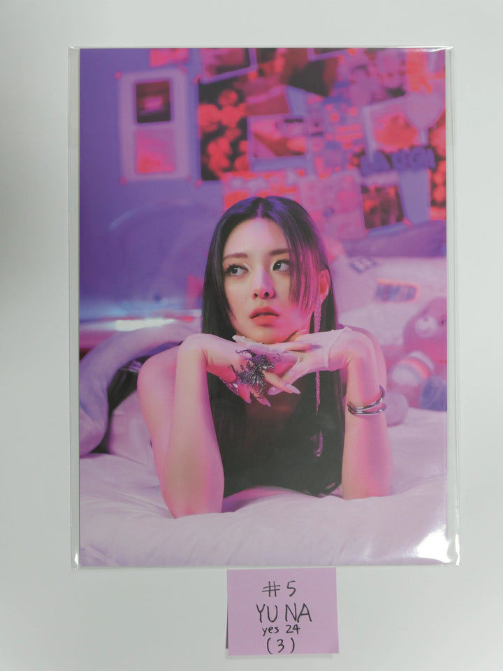 Itzy 'Guess Who' - Yes24 Pre-Order Benefit Mini Poster - HALLYUSUPERSTORE