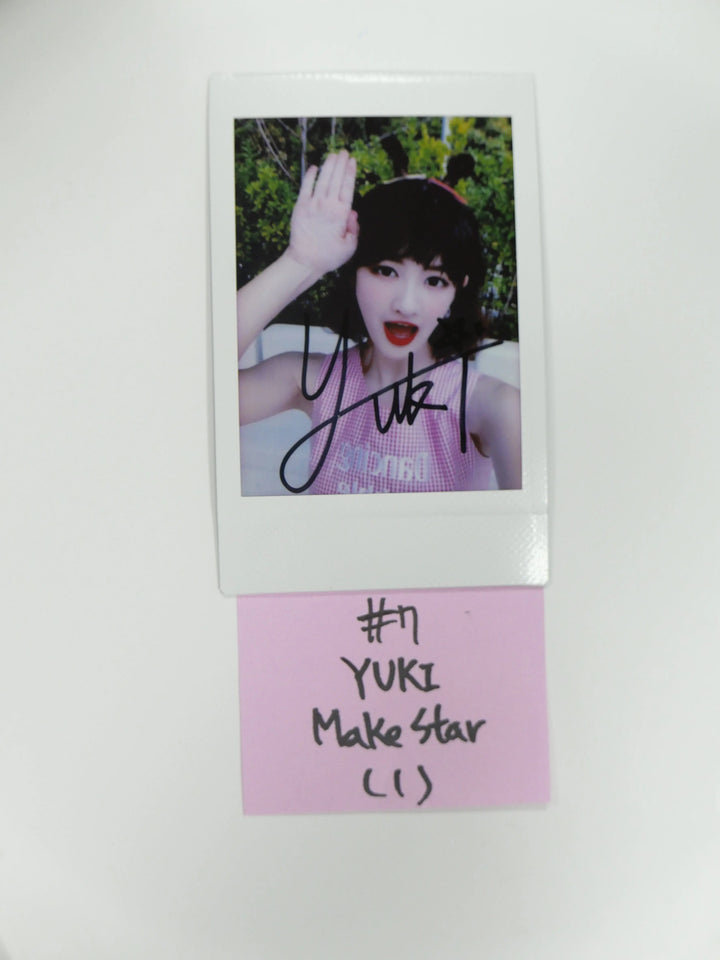 Saturday Hand Autographed or Commented Polaroid - HALLYUSUPERSTORE