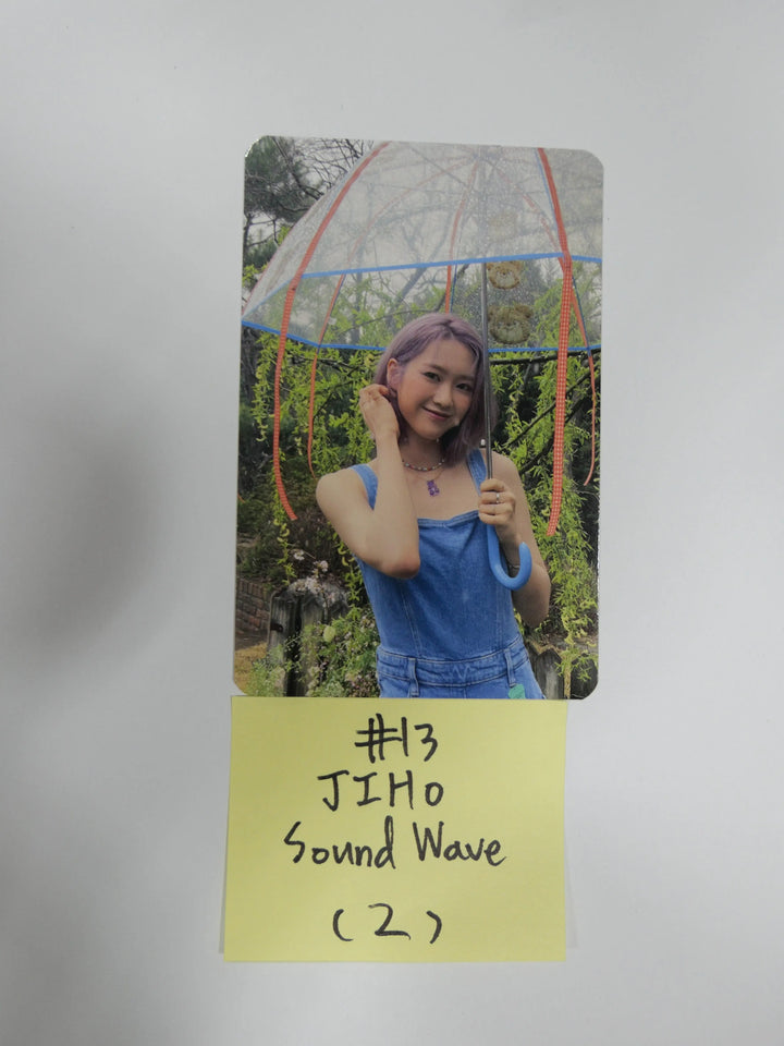 Oh My Girl "Dun Dun Dance"- Soundwave Pre-Order Photocard - HALLYUSUPERSTORE