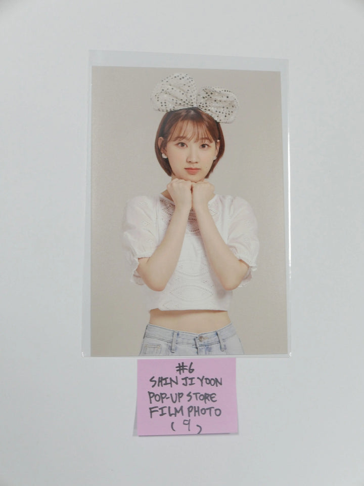 Weeekly - Happy Birthday Weeekly! POP-UP Store Film Photocard (Soo Jin, Ji Yoon & Zoa) - HALLYUSUPERSTORE