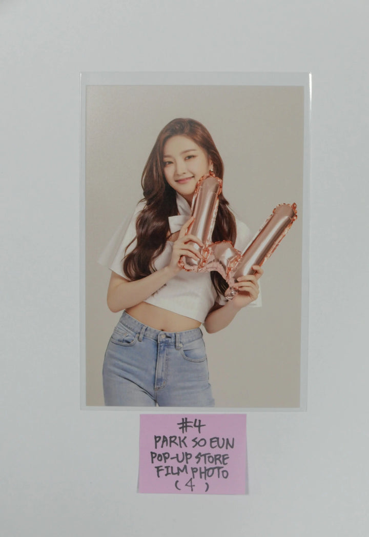 Weeekly - Happy Birthday Weeekly! POP-UP Store Film Photocard (Ji Han, So Eun & Jae Hee) - HALLYUSUPERSTORE