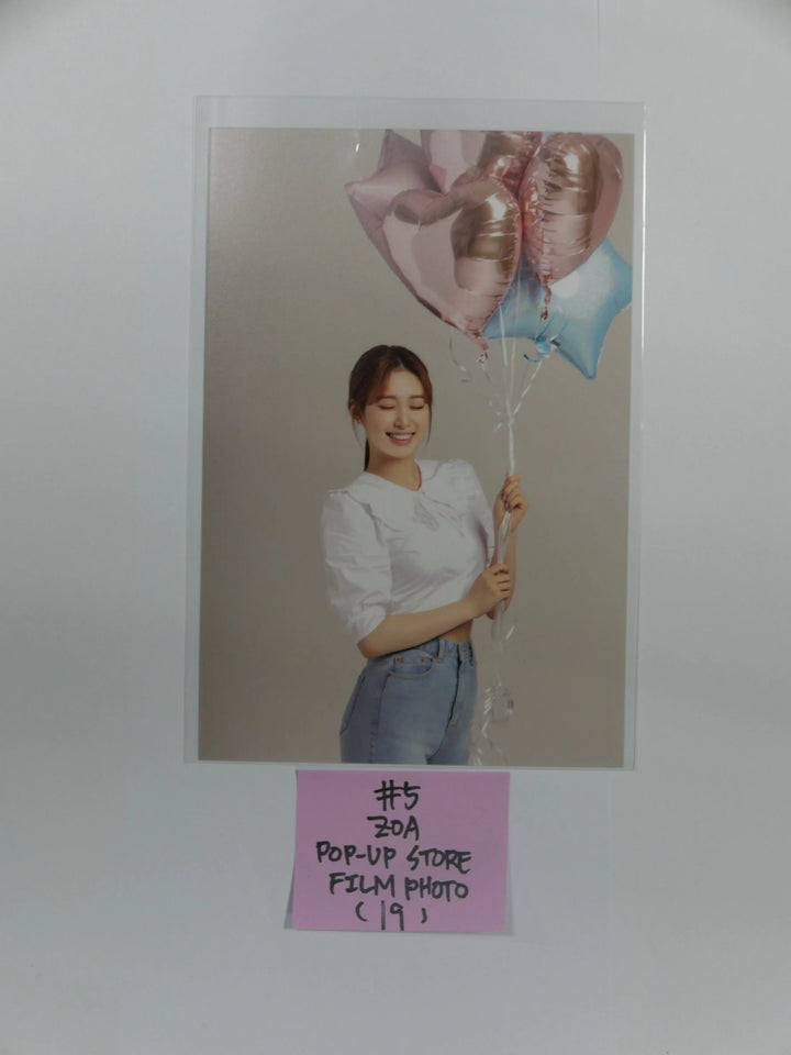 Weeekly - Happy Birthday Weeekly! POP-UP Store Film Photocard (Soo Jin, Ji Yoon & Zoa) - HALLYUSUPERSTORE