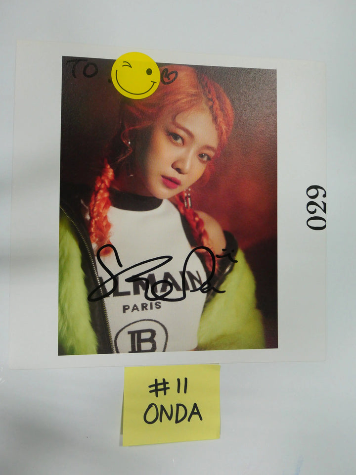 Everglow - A Cut Page From Fansign Event Albums - HALLYUSUPERSTORE