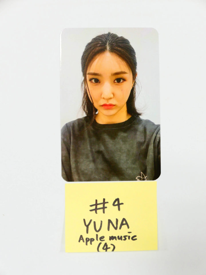 Brave Girls ‘Chi Mat Ba Ram’- Applemusic Fan Sign Event Photocard - HALLYUSUPERSTORE