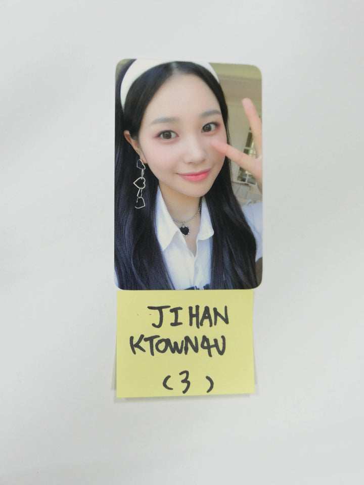 Weeekly - Play Game: Holiday - Ktown4u Pre-order Benefit  Photocard - HALLYUSUPERSTORE