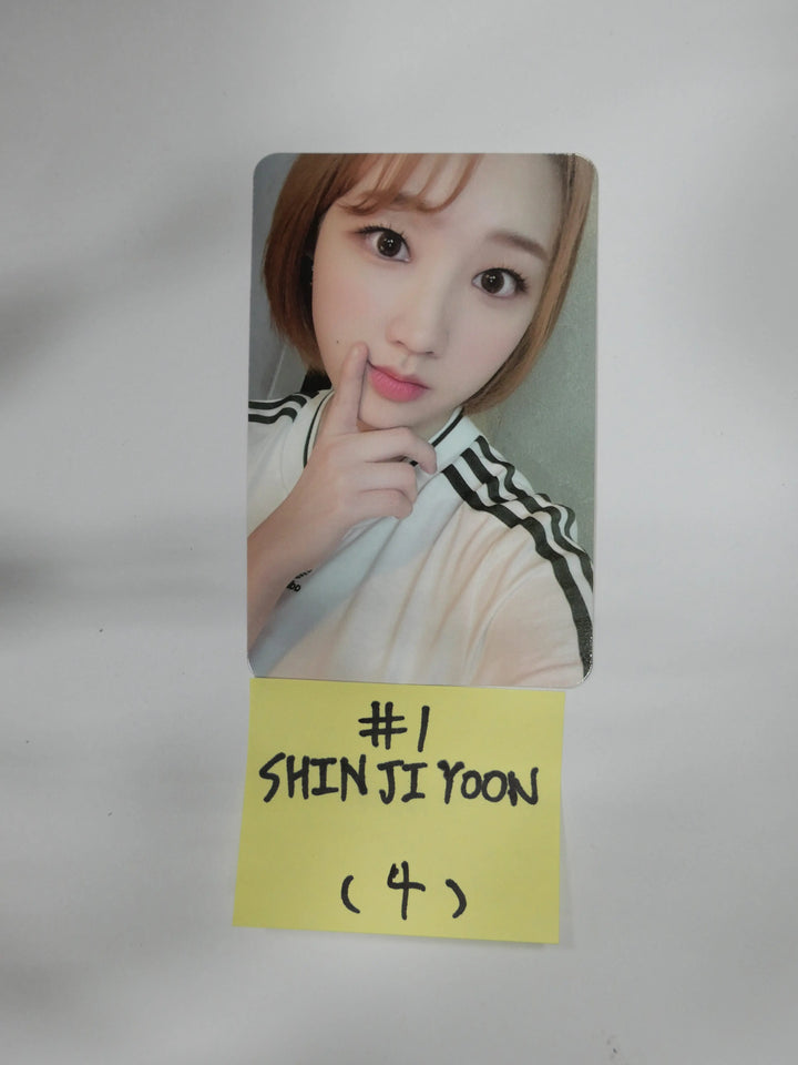 Weeekly - Play Game: Holiday - Official Photocard - HALLYUSUPERSTORE