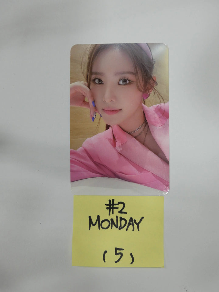 Weeekly - Play Game: Holiday - Official Photocard - HALLYUSUPERSTORE