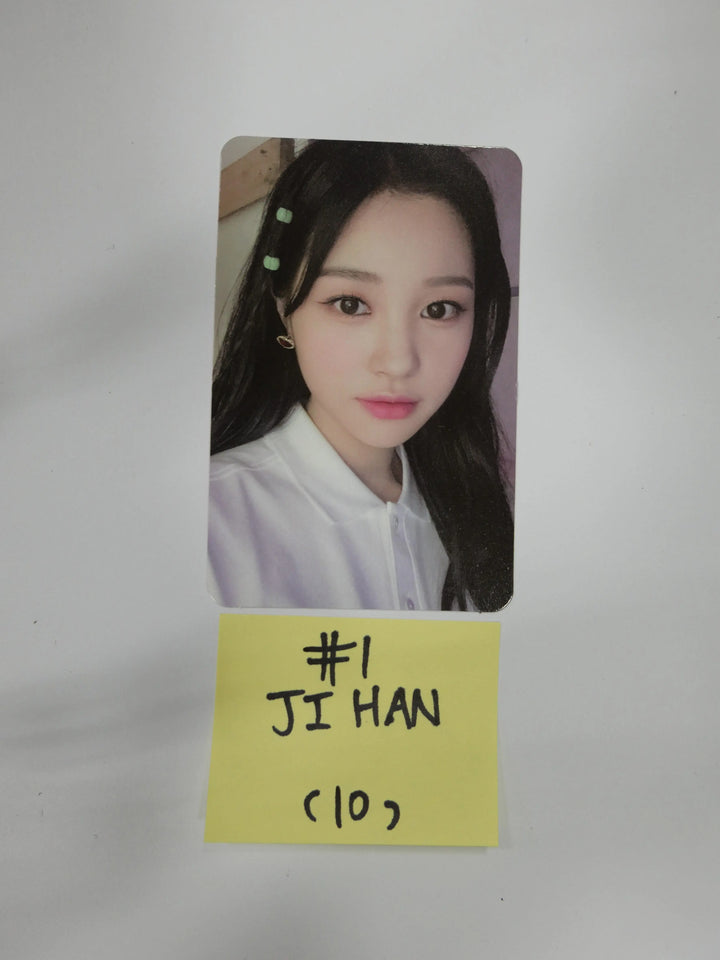 Weeekly - Play Game: Holiday - Official Photocard - HALLYUSUPERSTORE