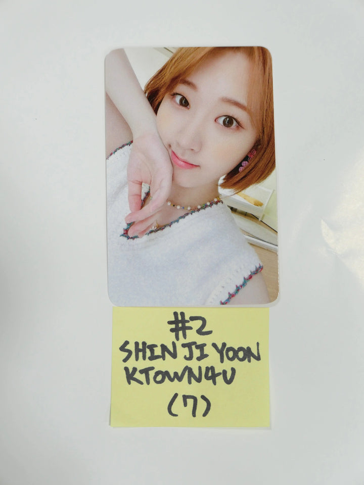 Weeekly - Play Game: Holiday -Ktown4U Fan Sign Event Photocard Ver. 2 - HALLYUSUPERSTORE