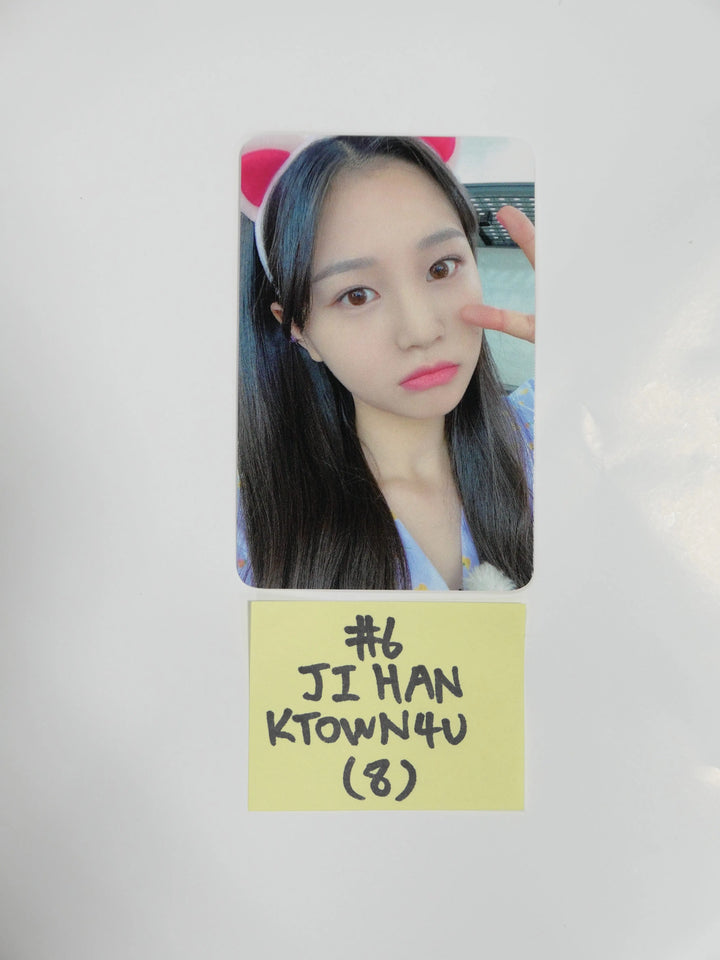 Weeekly - Play Game: Holiday -Ktown4U Fan Sign Event Photocard Ver. 2 - HALLYUSUPERSTORE