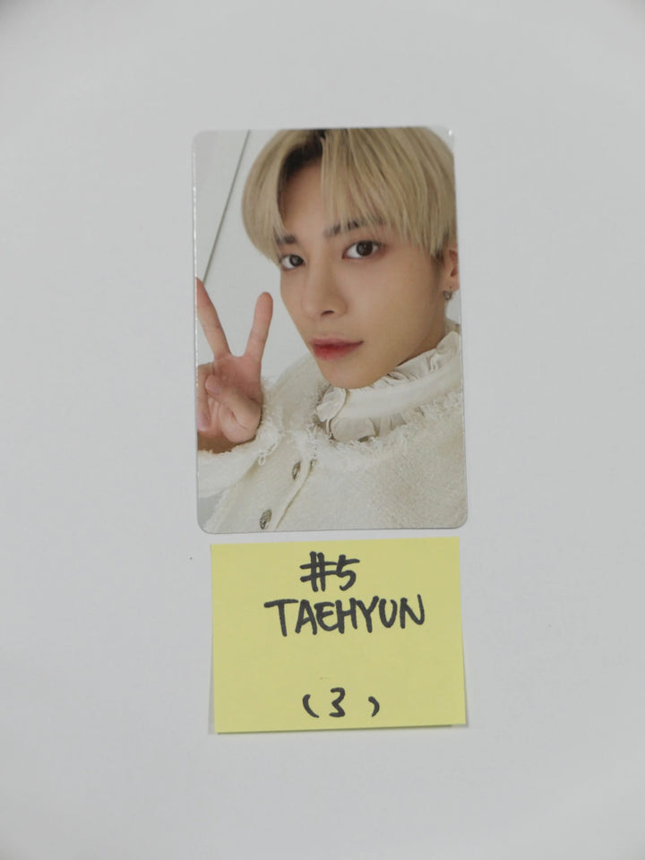TXT 'Fight Or Escape' - Official Photocard - HALLYUSUPERSTORE