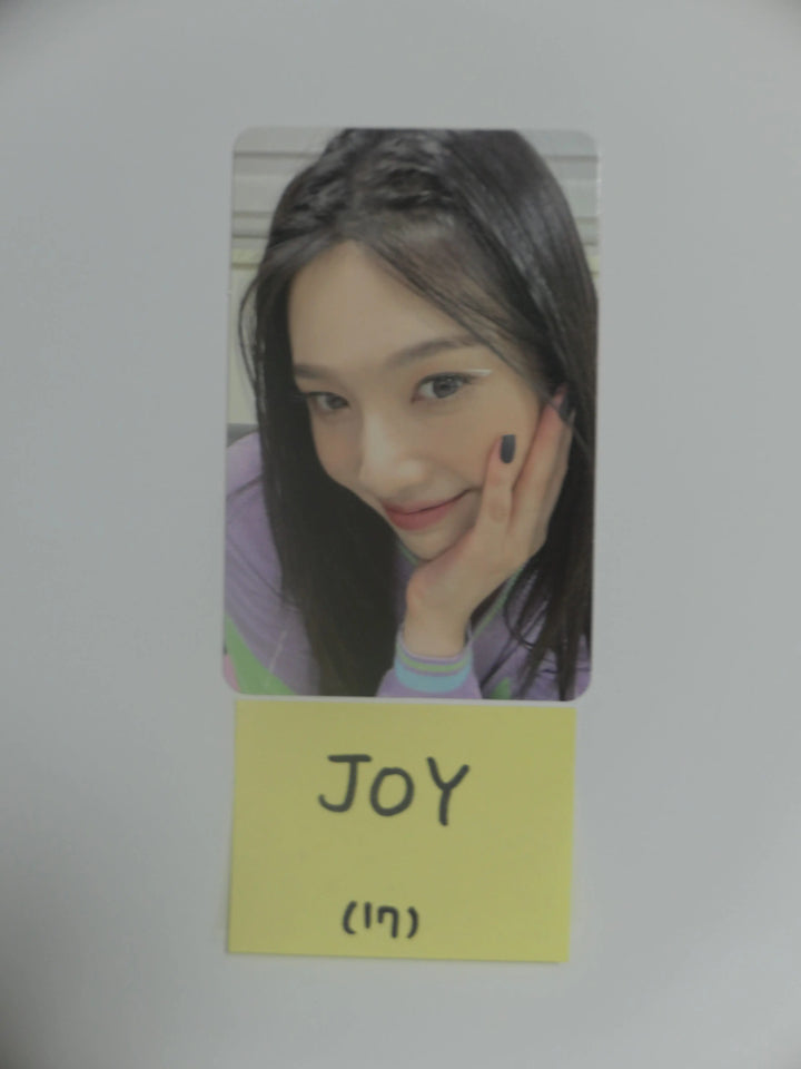 Red Velvet 'Queendom' - Official Photocard (Girls Ver.) - HALLYUSUPERSTORE