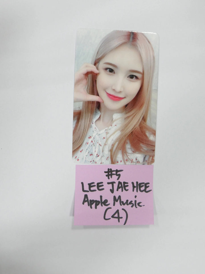 Weeekly "Play Game: Holiday" - Applemusic Fan Sign Event Photocard Round 2 - HALLYUSUPERSTORE