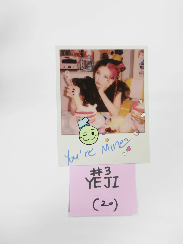 ITZY 'CRAZY IN LOVE' - Standing Card, Polaroid Photocard - HALLYUSUPERSTORE