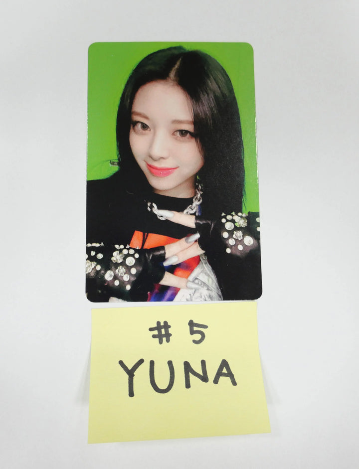 Itzy - No Bad Days- October (TRICK OR TREAT) - Pre-order Benefit Polaroid Photocard & Official Photocard - HALLYUSUPERSTORE