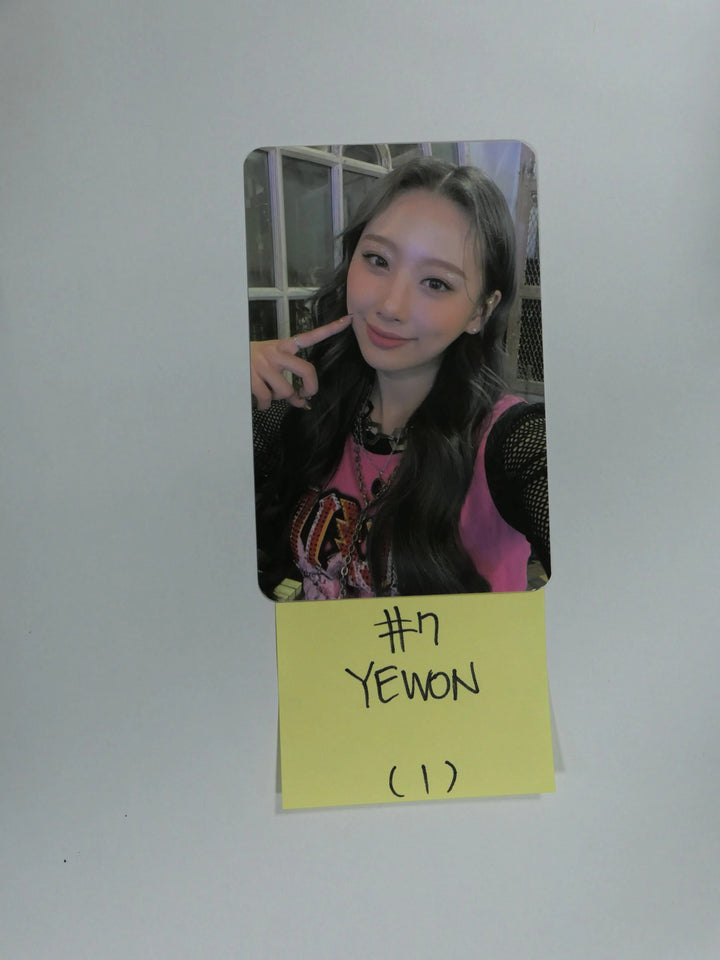 HOT ISSUE 1st Single Album 'ICONS' - Official Photocard - HALLYUSUPERSTORE