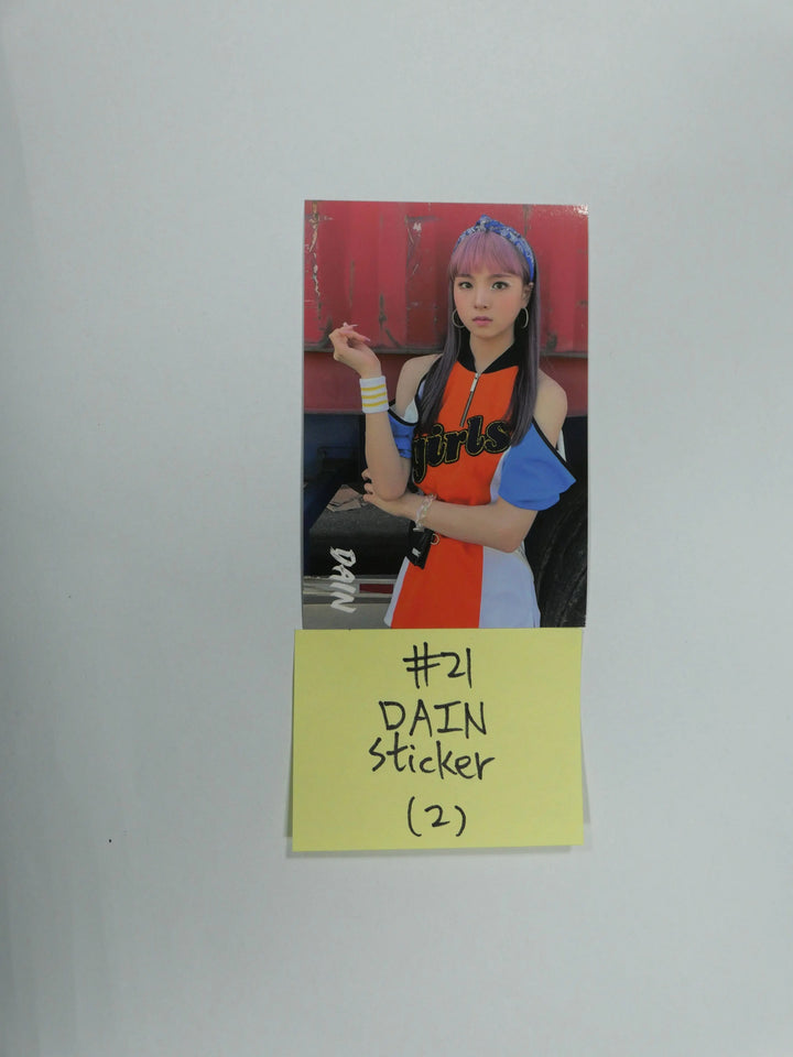 HOT ISSUE 1st Single Album 'ICONS' - Official Photocard - HALLYUSUPERSTORE