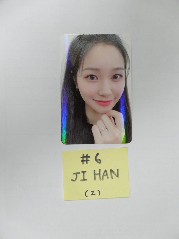 Weeekly "Play Game : Holiday" 4th Mini - YGLOBAL Fansign Event Hologram Photocard - HALLYUSUPERSTORE