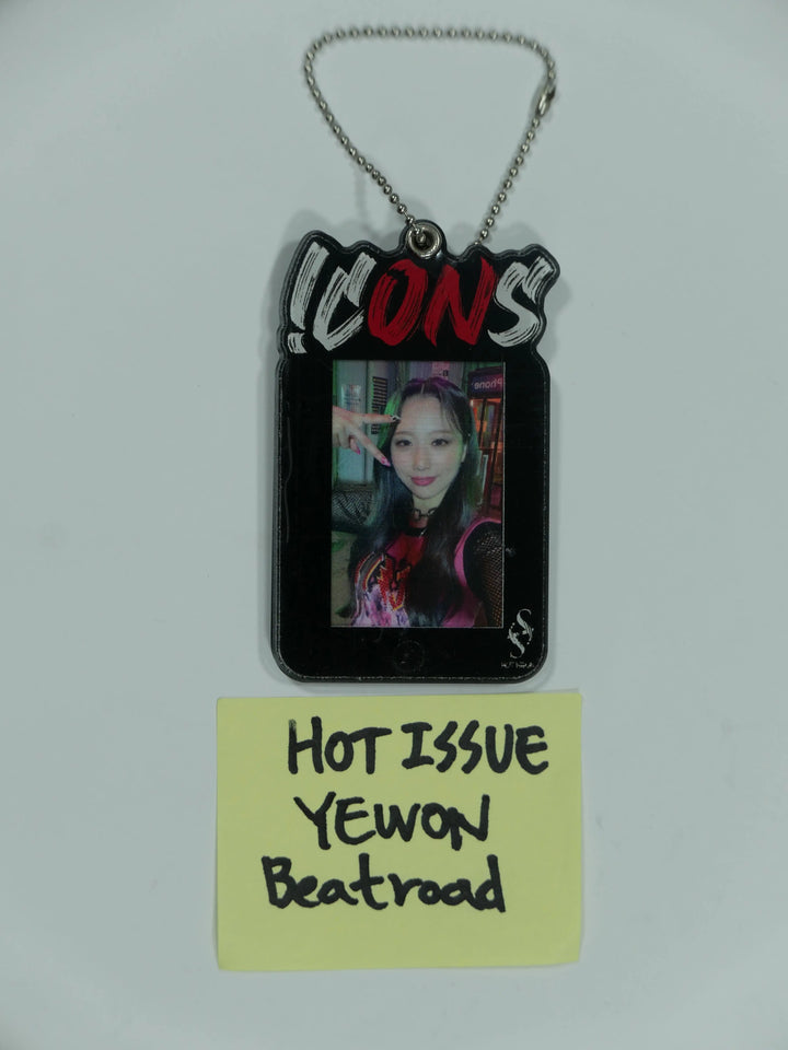 HOT ISSUE 1st Single Album 'ICONS' - Fansign Event Winner Keyring - HALLYUSUPERSTORE