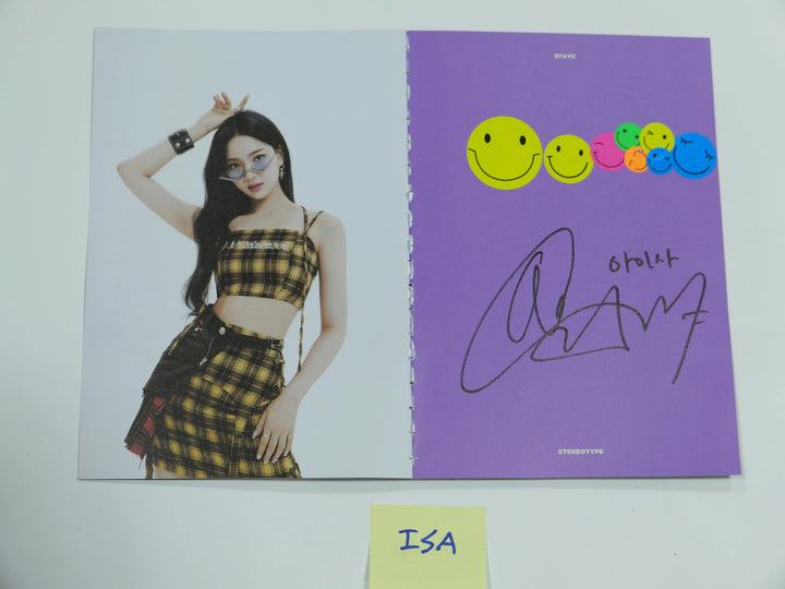 StayC 'STEREOTYPE' , ITZY 'CRAZY IN LOVE' - A Cut Page From Fansign Event Albums - HALLYUSUPERSTORE