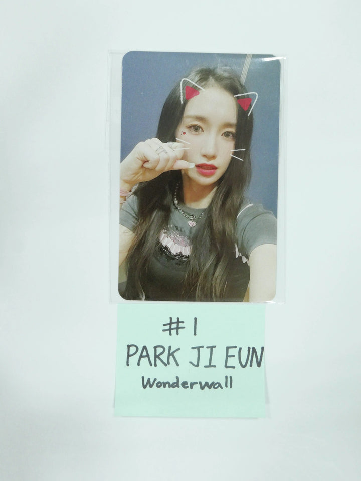 Purple Kiss 'Hide & Seek' - Wonderwall Fansign Event Photocard - HALLYUSUPERSTORE