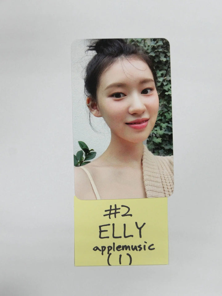 Weki Meki ‘I AM ME.’- Applemusic Fan Sign Event Photocard - HALLYUSUPERSTORE