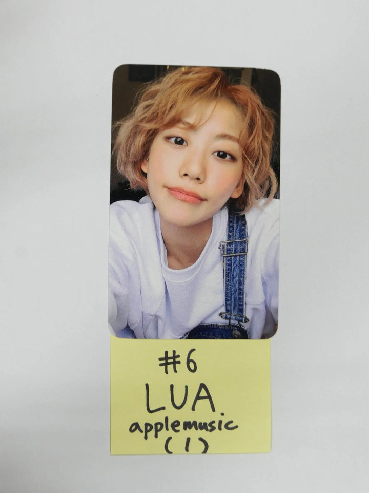 Weki Meki ‘I AM ME.’- Applemusic Fan Sign Event Photocard - HALLYUSUPERSTORE