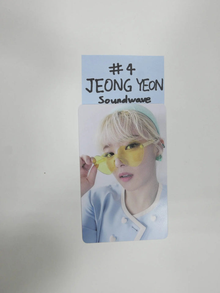 TWICE 'Formula of Love: O+T=<3' - Soundwave Luckydraw PVC Photocard - HALLYUSUPERSTORE