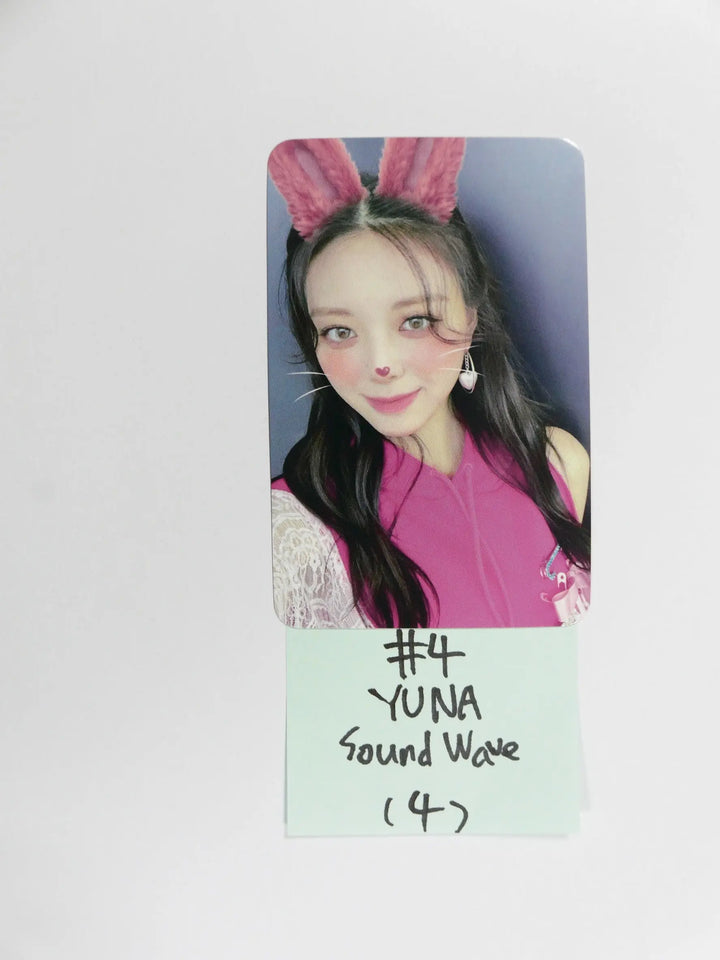 ITZY 'CRAZY IN LOVE' - Soundwave Fansign Event Photocard Round 2 - HALLYUSUPERSTORE