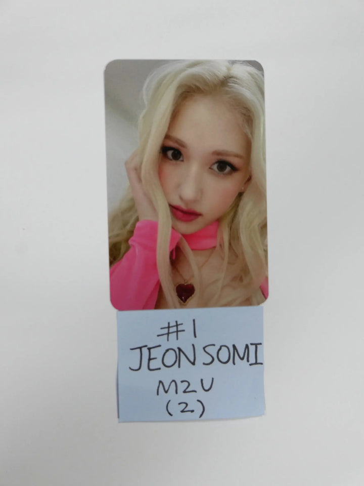 SOMI 'XOXO' 1st - M2U Fansign Event Photocard - HALLYUSUPERSTORE