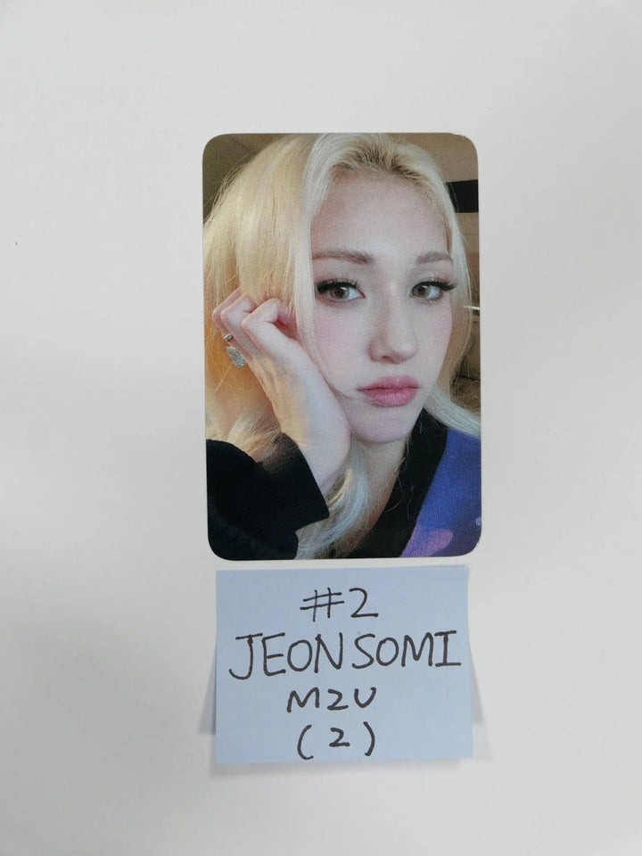 SOMI 'XOXO' 1st - M2U Fansign Event Photocard - HALLYUSUPERSTORE