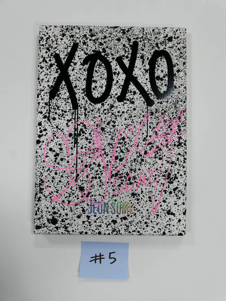 Jeon Somi 'XOXO' 1st - Hand Autographed(Signed) Promo Album - HALLYUSUPERSTORE