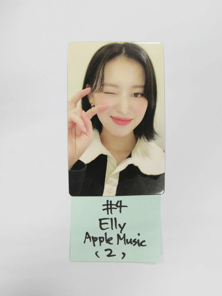 Weki Meki ‘I AM ME.’- Apple Music Fan Sign Event Photocard - HALLYUSUPERSTORE